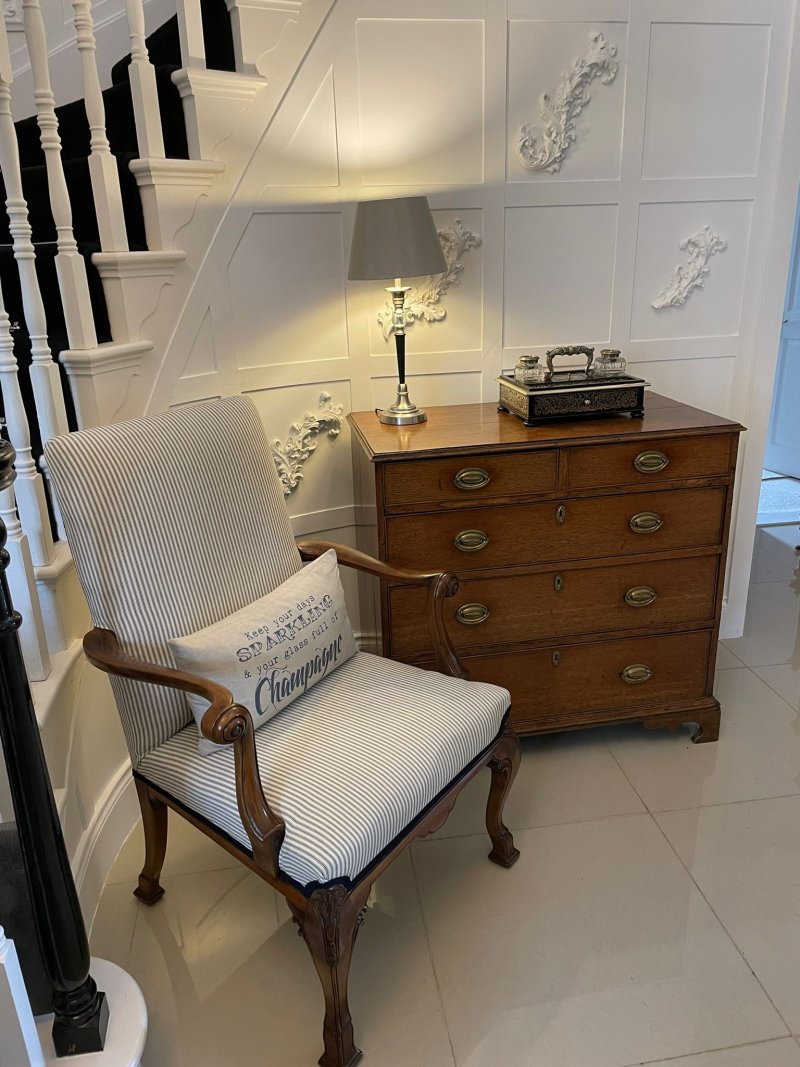 Antique George III Quality Oak Chest of Drawers - Image 3