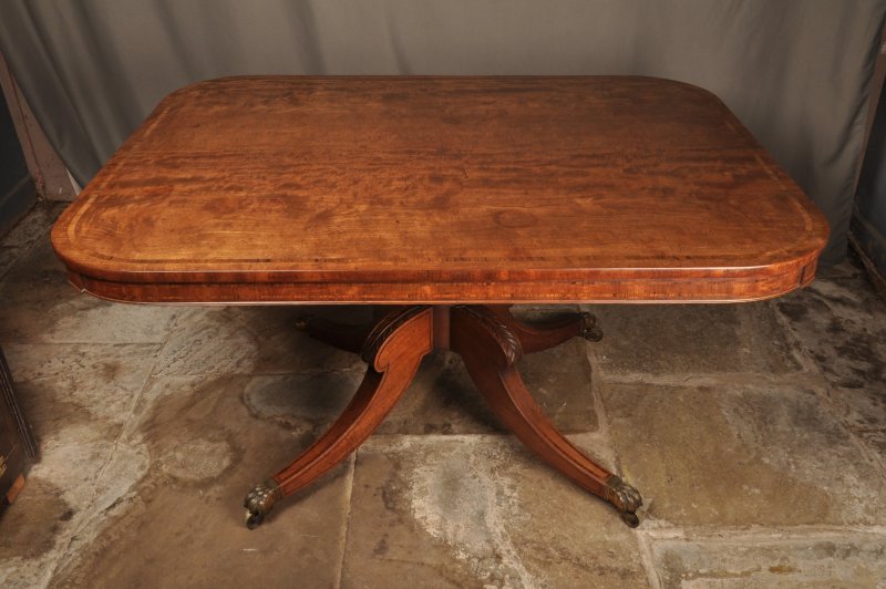 A Superb Quality Regency Mahogany Breakfast Table - Image 3