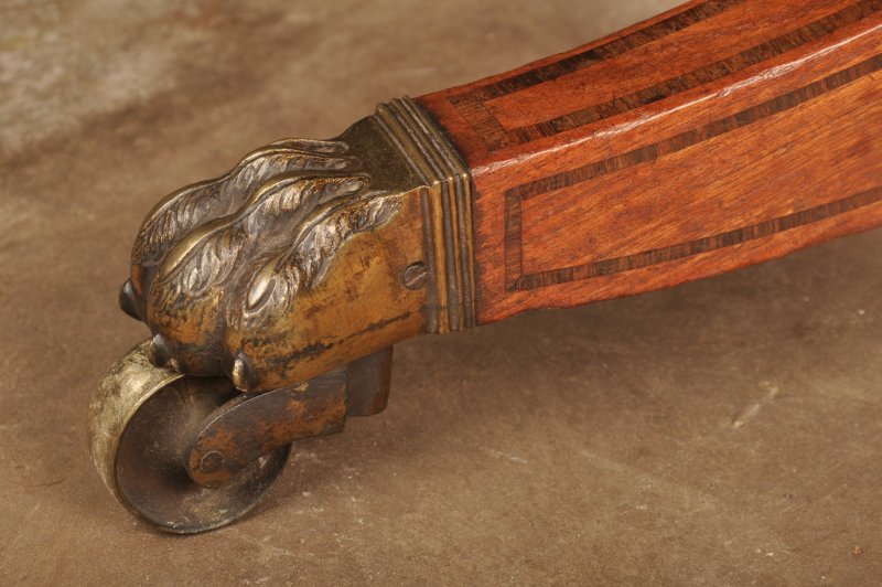 A Superb Quality Regency Mahogany Breakfast Table - Image 6