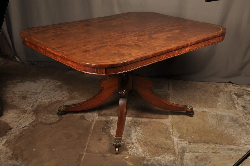 A Superb Quality Regency Mahogany Breakfast Table - Image 8