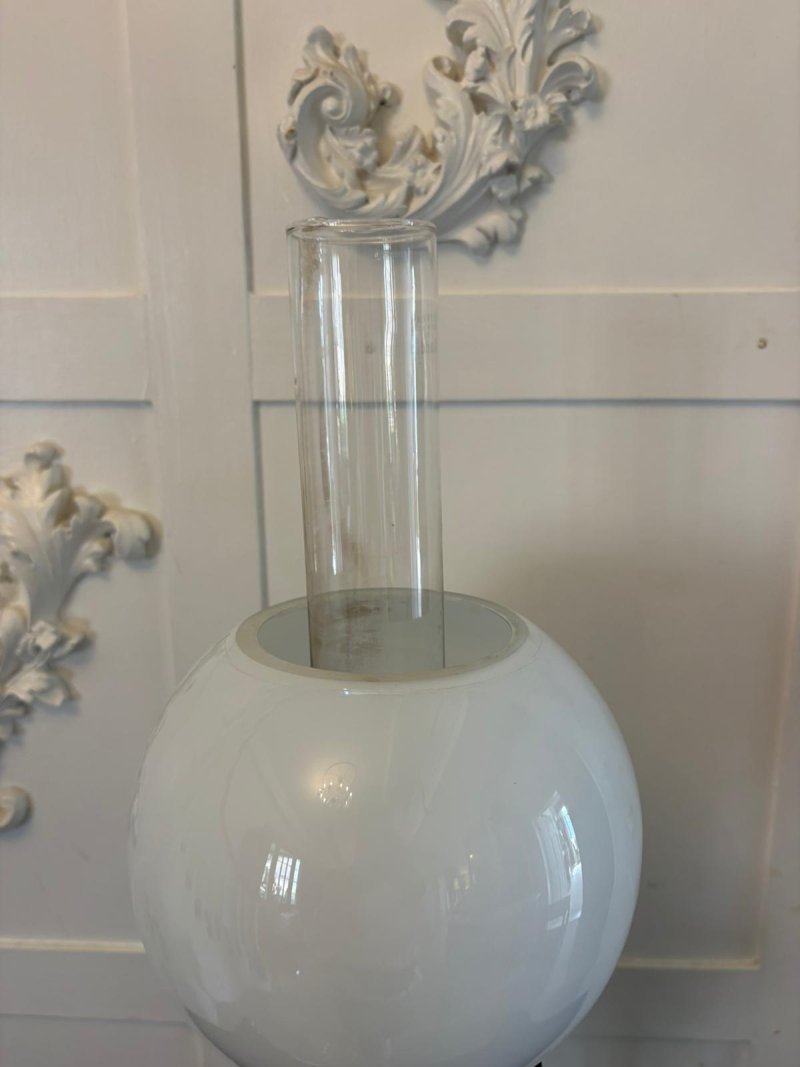 Antique Edwardian English Brass Oil Lamp With Opaline Shade - Image 9