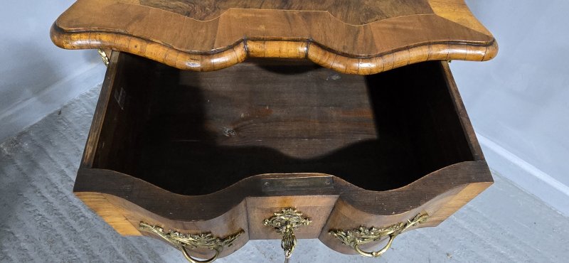 Small Maltese Walnut Commode Chest of Drawers - Image 7