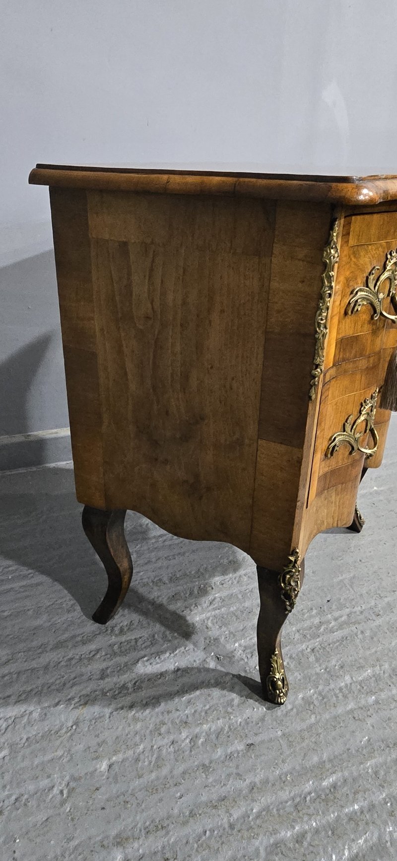 Small Maltese Walnut Commode Chest of Drawers - Image 8
