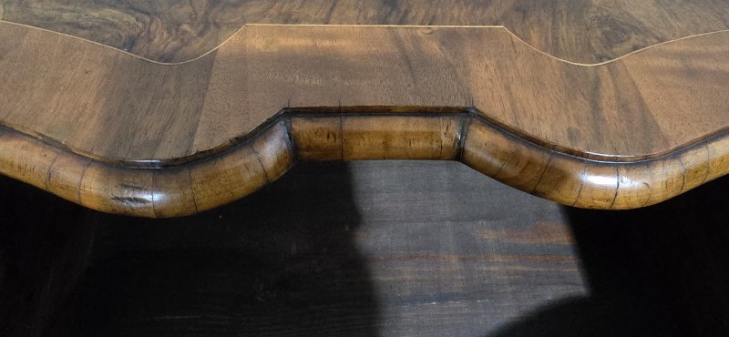 Small Maltese Walnut Commode Chest of Drawers - Image 10