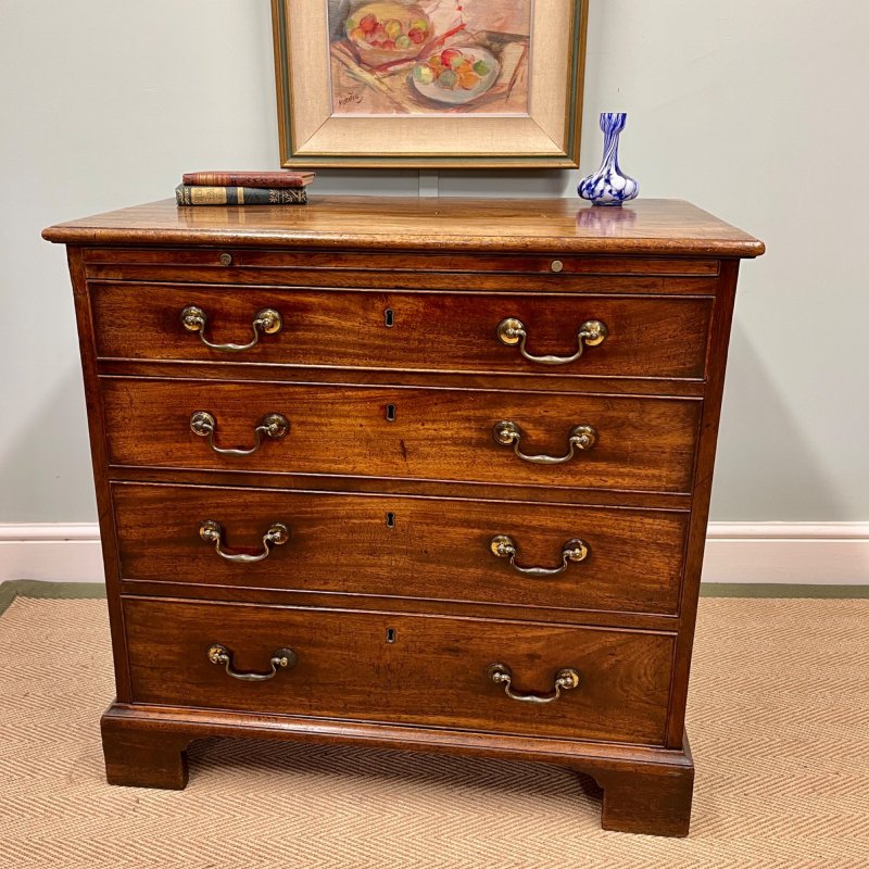 Georgian Mahogany Chest Of Drawers