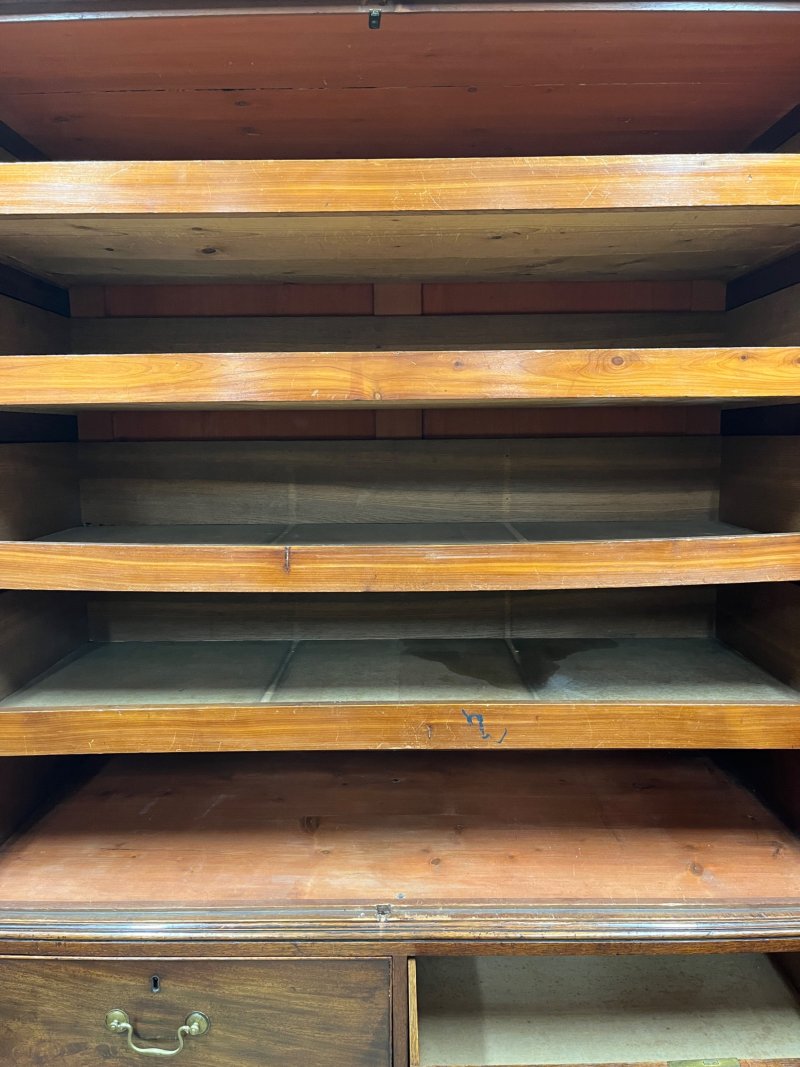 19th Century Mahogany Linen Press - Image 5