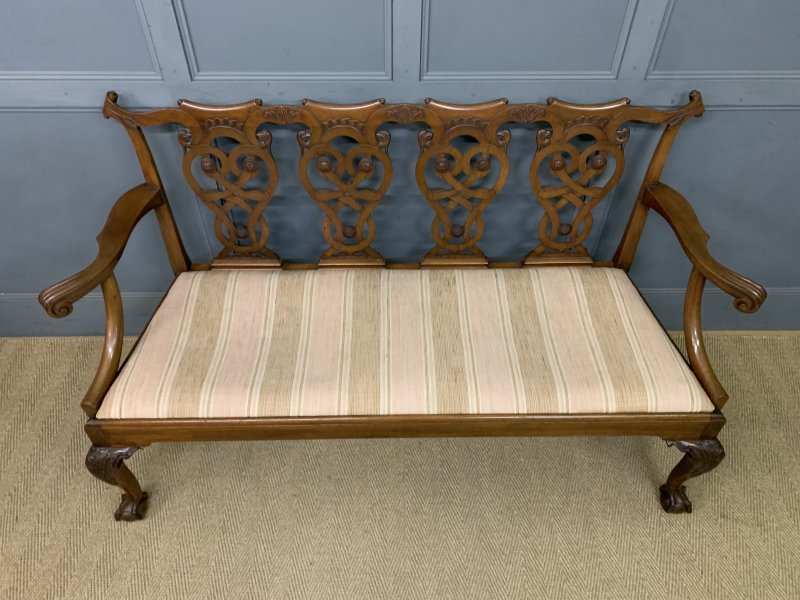 Chippendale Style Carved Mahogany Settee - Image 10