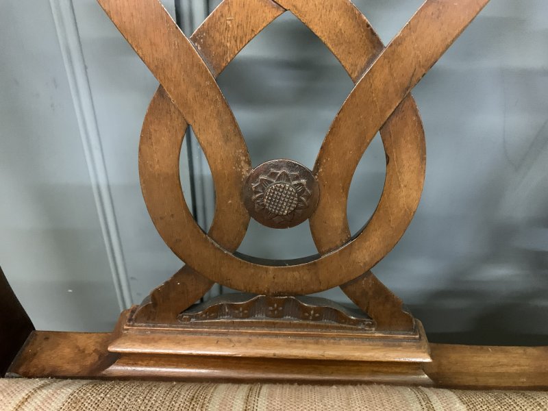 Chippendale Style Carved Mahogany Settee - Image 17