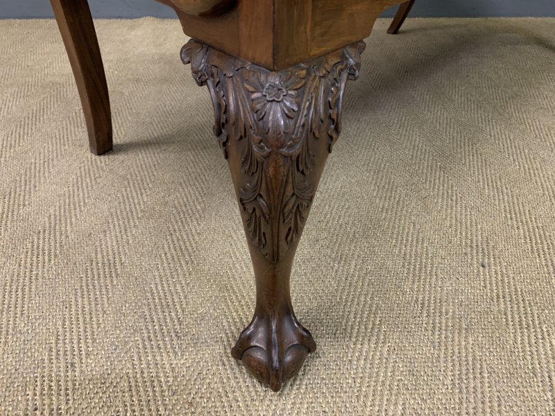 Chippendale Style Carved Mahogany Settee - Image 19