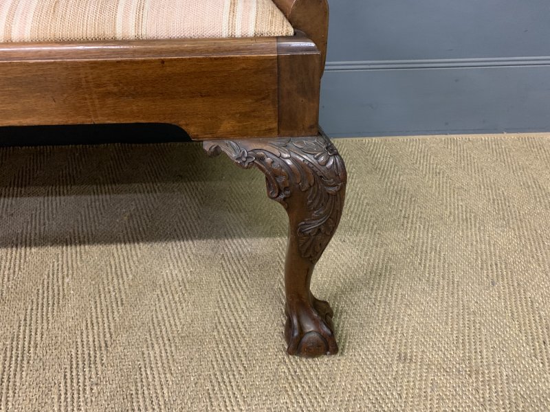 Chippendale Style Carved Mahogany Settee - Image 18