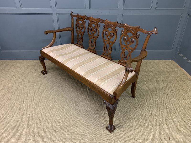 Chippendale Style Carved Mahogany Settee - Image 15