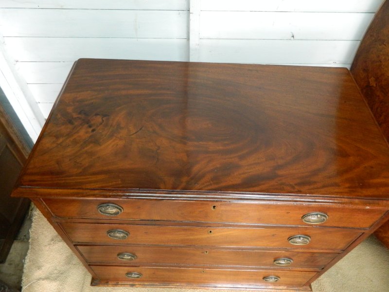 Victorian Mahogany Chest of Drawers - Image 3