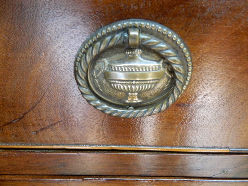 Victorian Mahogany Chest of Drawers - Image 8