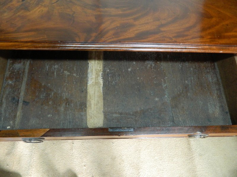 Victorian Mahogany Chest of Drawers - Image 10