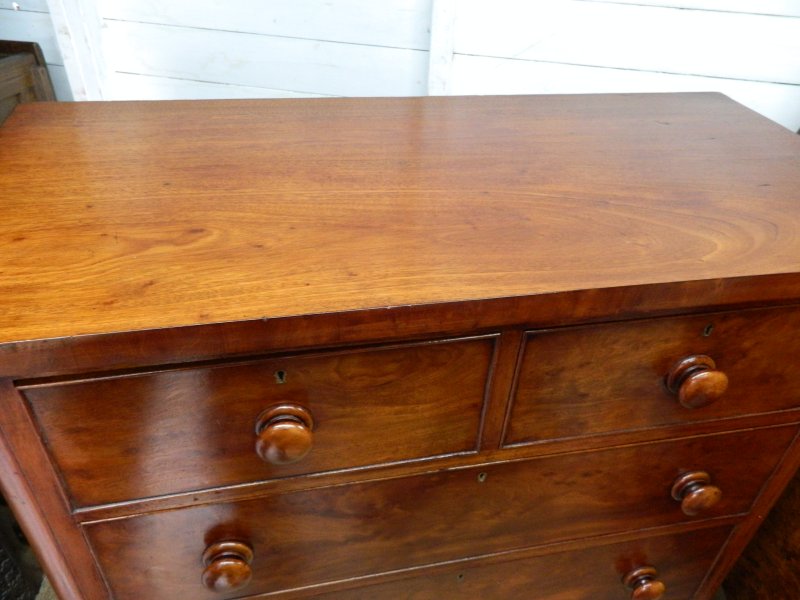 Victorian Mahogany Chest of Drawers - Image 3