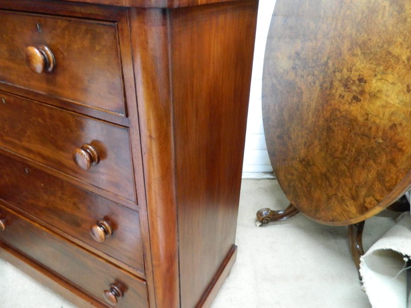 Victorian Mahogany Chest of Drawers - Image 9