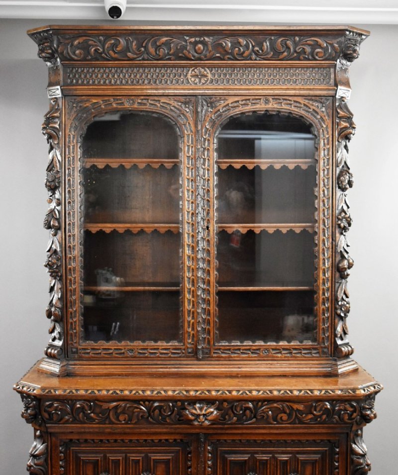Victorian Carved Oak Bookcase - Image 4