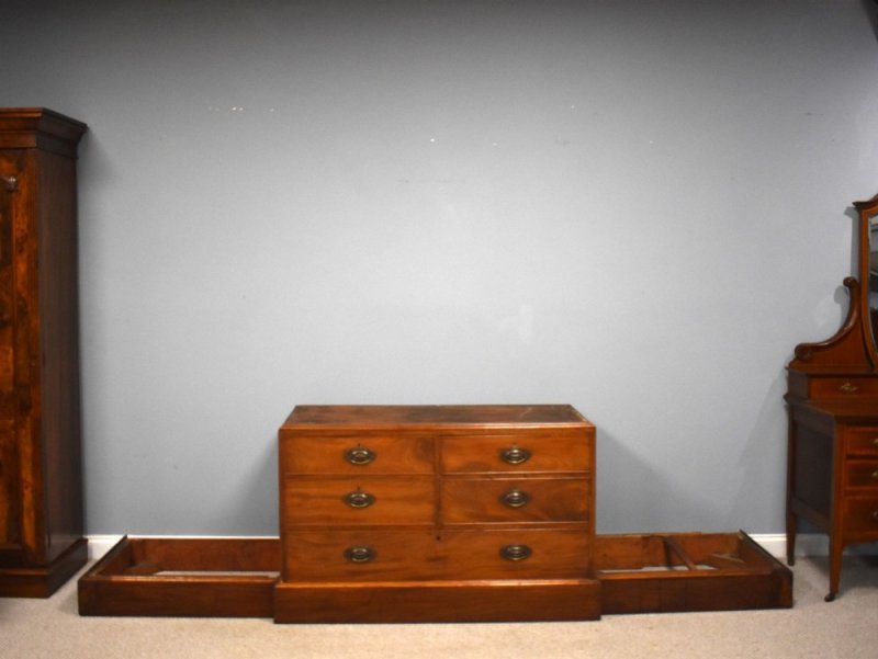 19th Century Mahogany Four Door Breakfront Wardrobe - Image 2