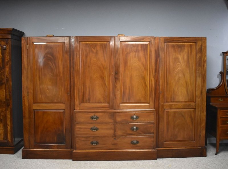 19th Century Mahogany Four Door Breakfront Wardrobe - Image 5