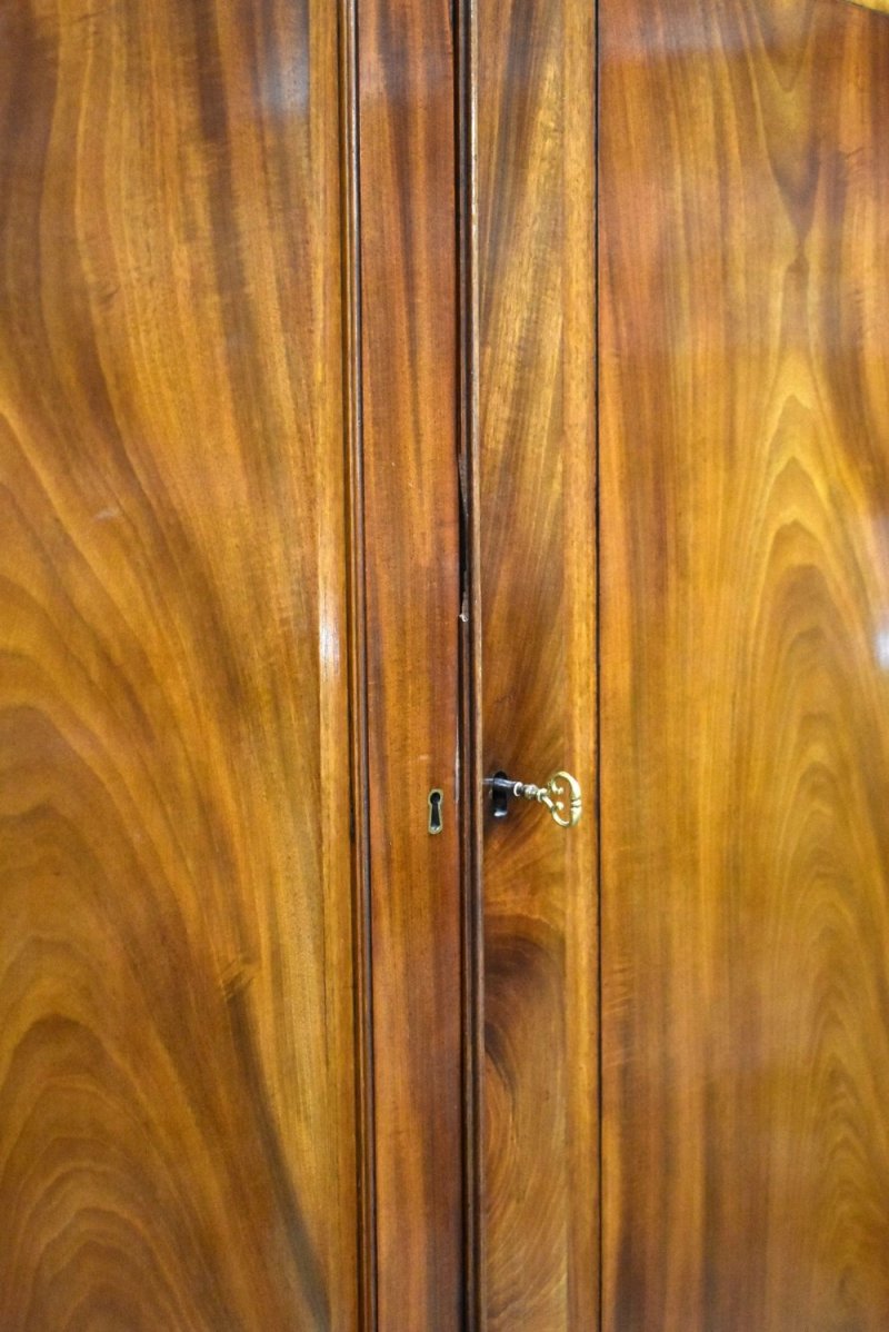 19th Century Mahogany Four Door Breakfront Wardrobe - Image 14