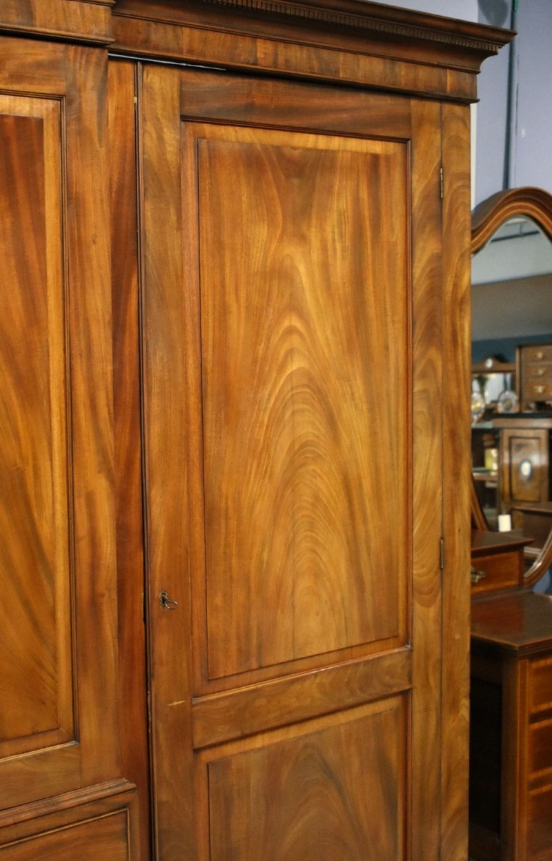 19th Century Mahogany Four Door Breakfront Wardrobe - Image 13