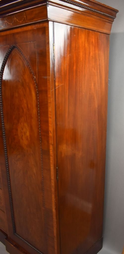 Victorian Flame Mahogany Breakfront Triple Wardrobe - Image 4