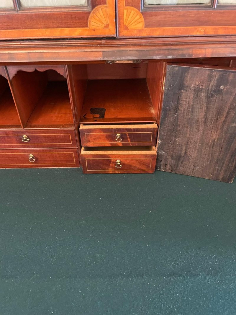 Outstanding Quality Antique George III Mahogany Inlaid Bureau Bookcase - Image 5