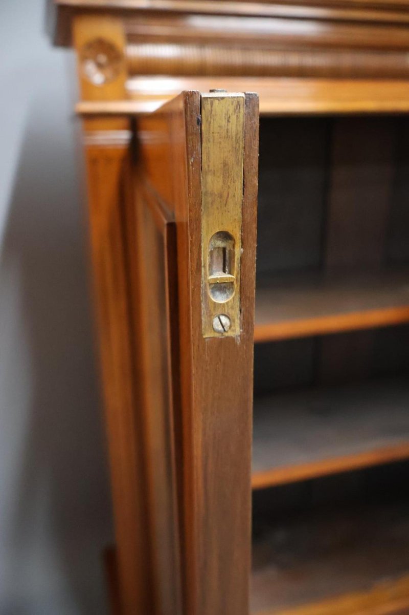 Edwardian Walnut Glazed Bookcase - Image 5