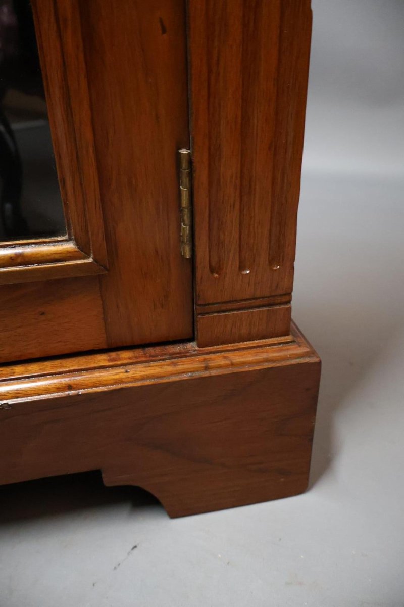 Edwardian Walnut Glazed Bookcase - Image 8