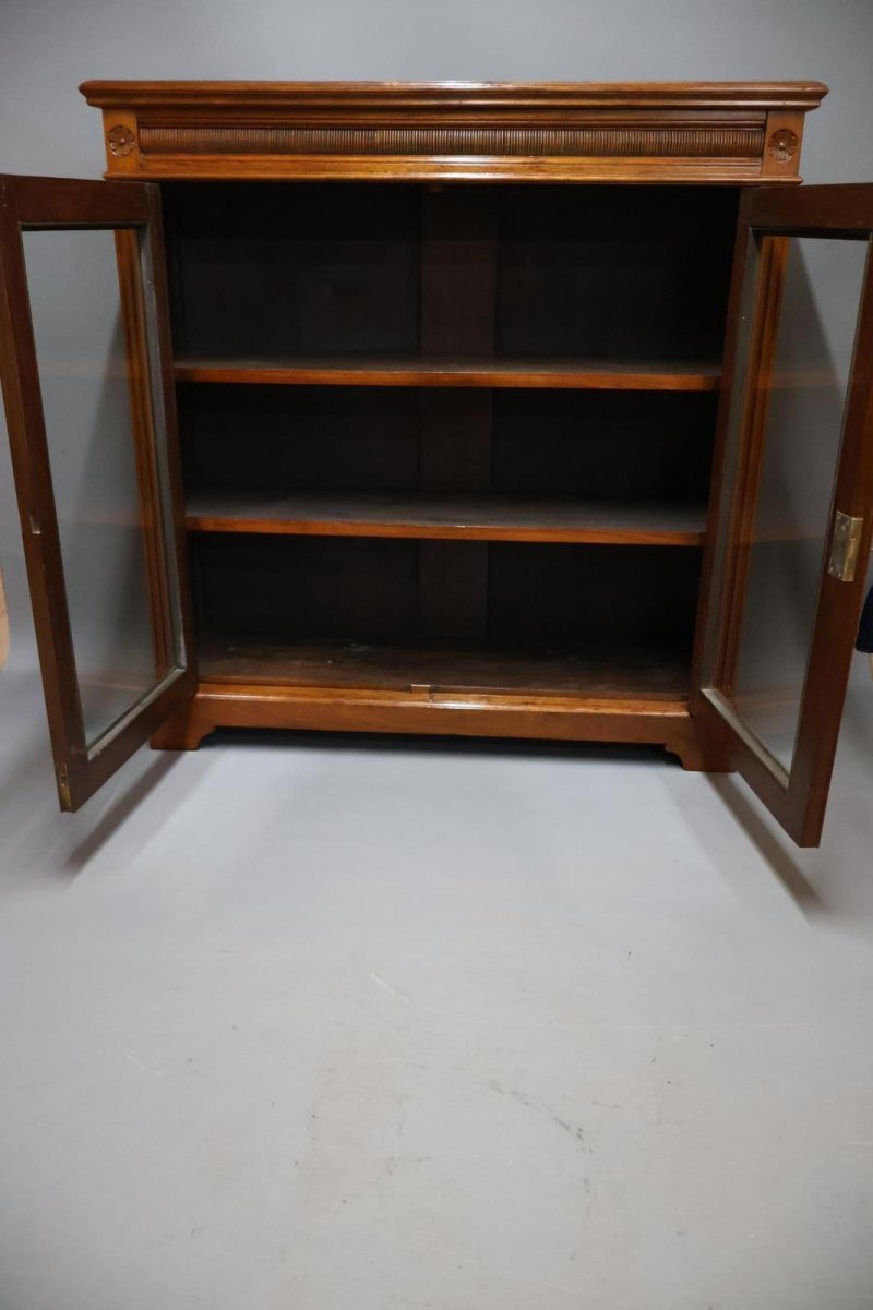 Edwardian Walnut Glazed Bookcase - Image 11