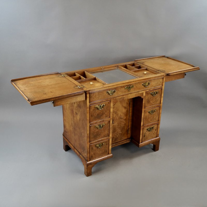 George I Walnut Knee-Hole Dressing Chest - Image 3
