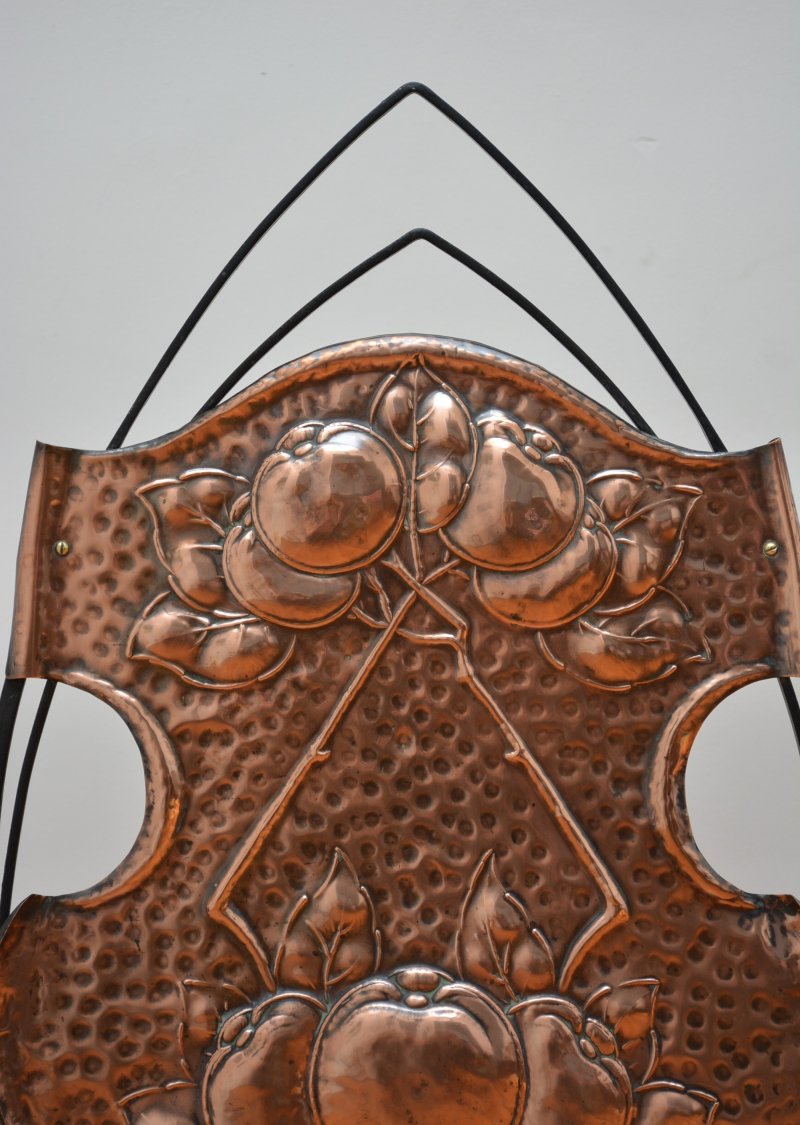Arts and Crafts Fire Screen - Image 2