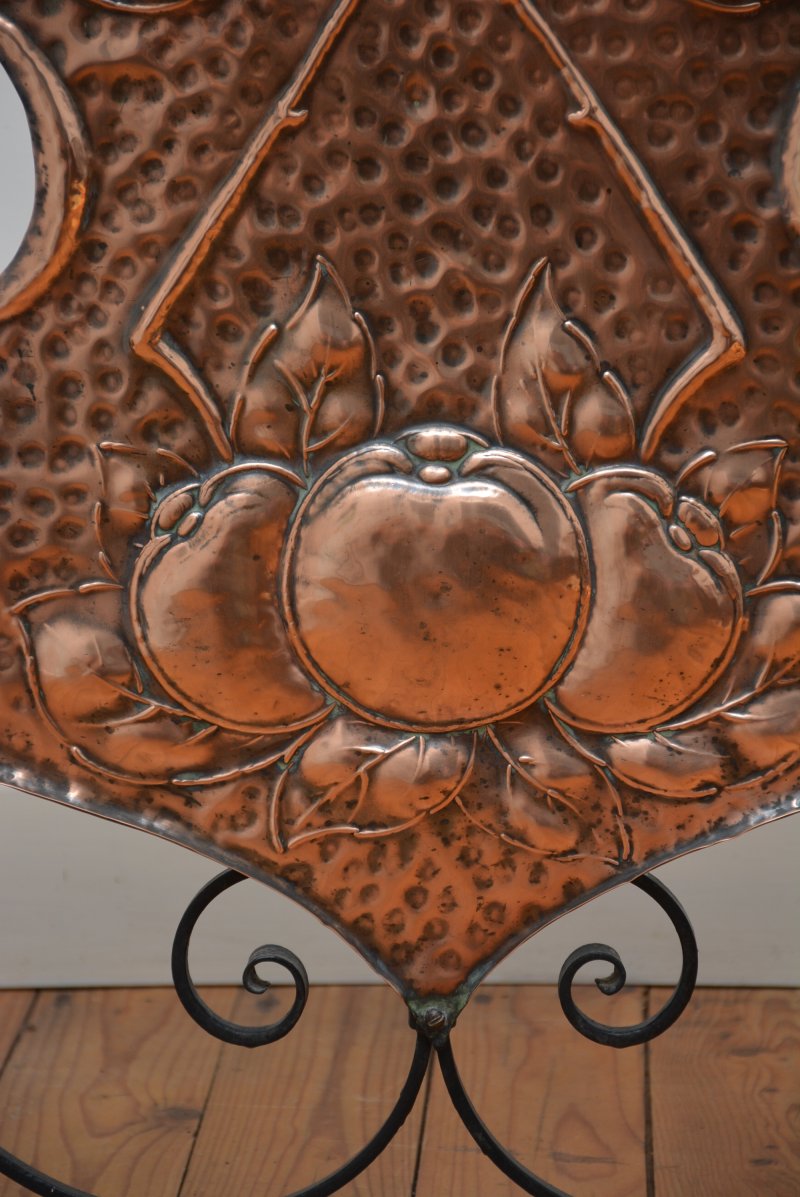 Arts and Crafts Fire Screen - Image 4