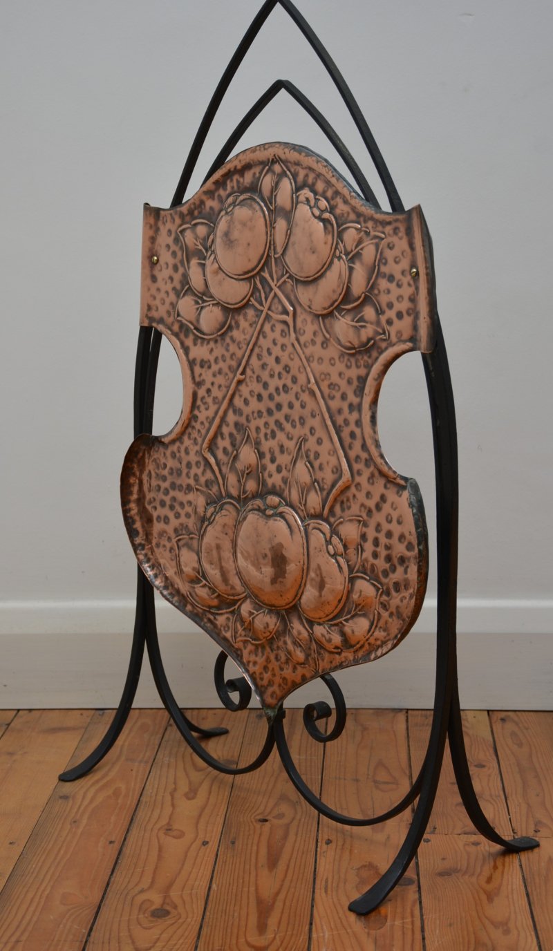 Arts and Crafts Fire Screen - Image 12