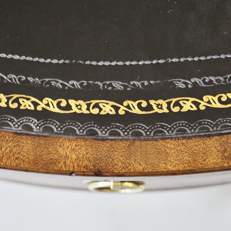 A Fine Regency Mahogany Drum Table - Image 3
