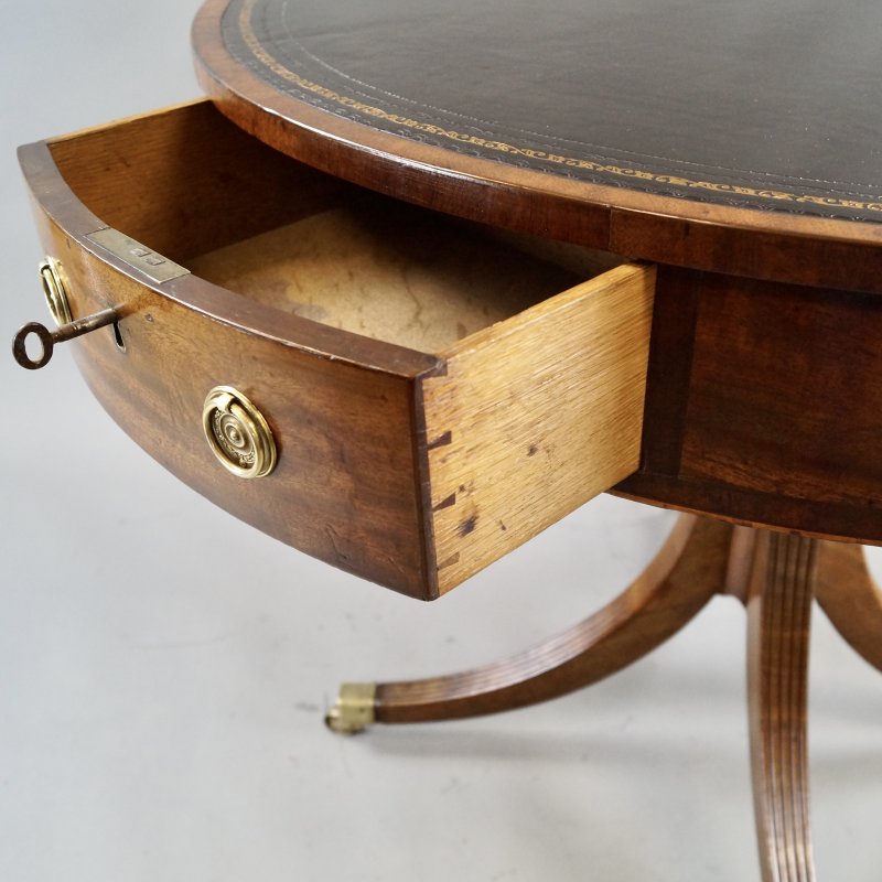 A Fine Regency Mahogany Drum Table - Image 5