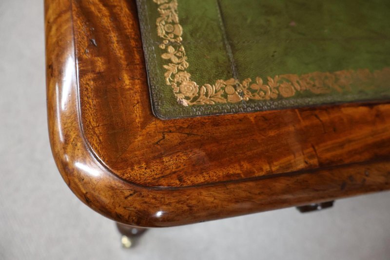 Early 19th Century Mahogany Writing Table - Image 5