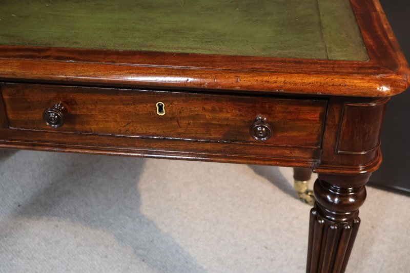 Early 19th Century Mahogany Writing Table - Image 9
