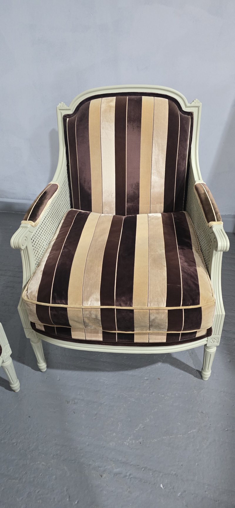 Super Pair French Bergere Armchairs - Image 9