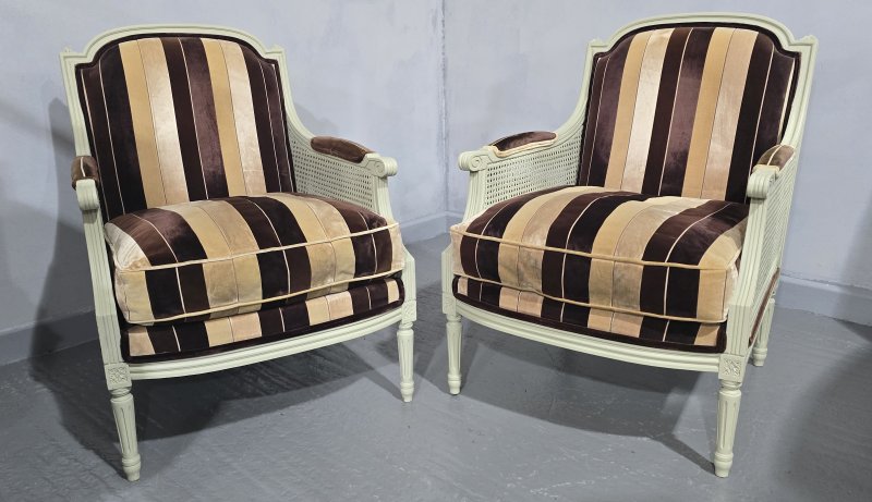 Super Pair French Bergere Armchairs - Image 11