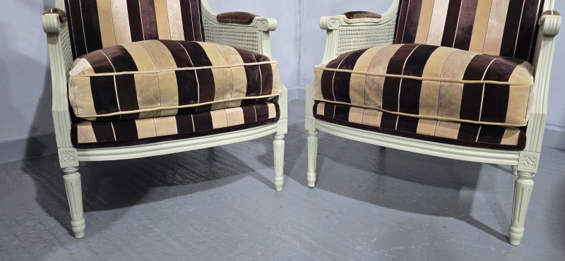 Super Pair French Bergere Armchairs - Image 10