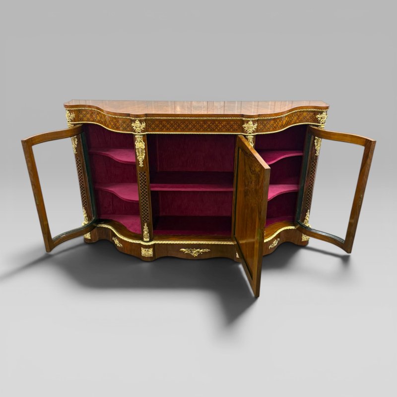 Antique Victorian Walnut Serpentine Credenza with Ormolu Mounts & Marquetry - Image 5