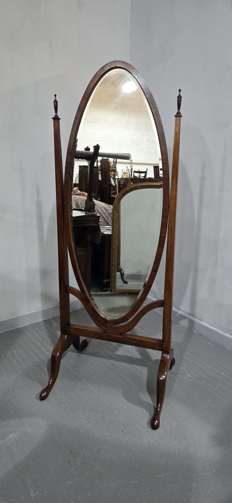 Fine Mahogany Oval Cheval Mirror - Image 2