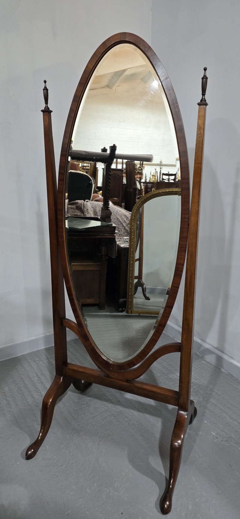 Fine Mahogany Oval Cheval Mirror - Image 3