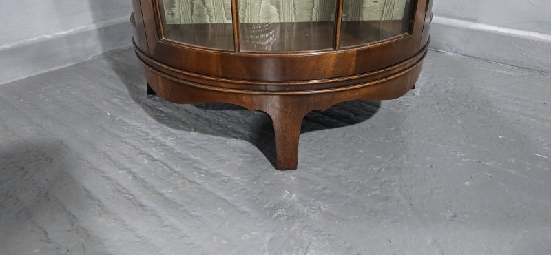 Outstanding Demi Lune Mahogany Display Cabinet - Image 6