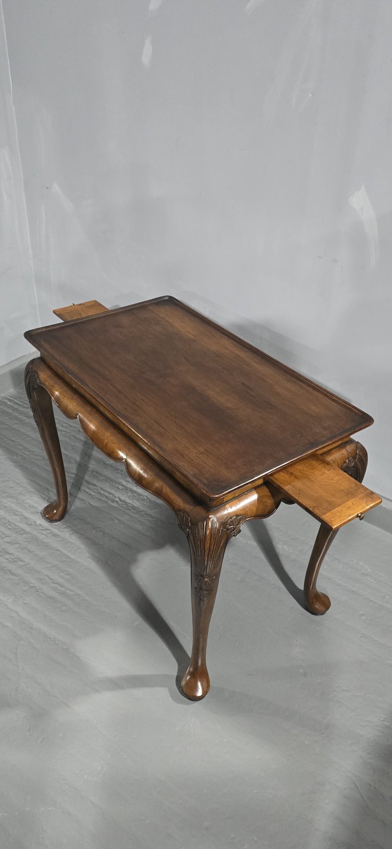 Super Tray Topped Walnut Coffee Table - Image 5