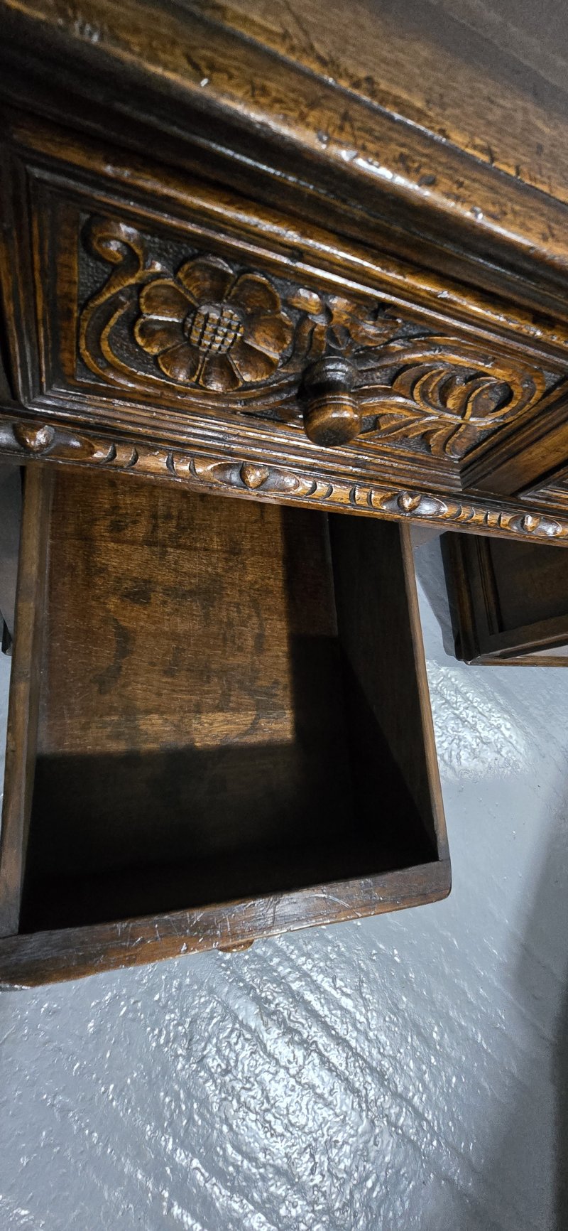 Quality Oak Pedestal Desk - Image 10