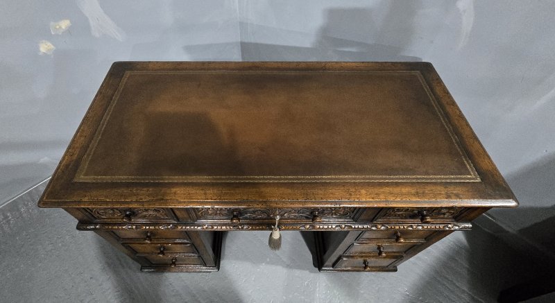 Quality Oak Pedestal Desk - Image 9