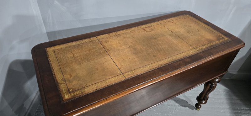 William 4th Freestanding Mahogany Desk - Image 8
