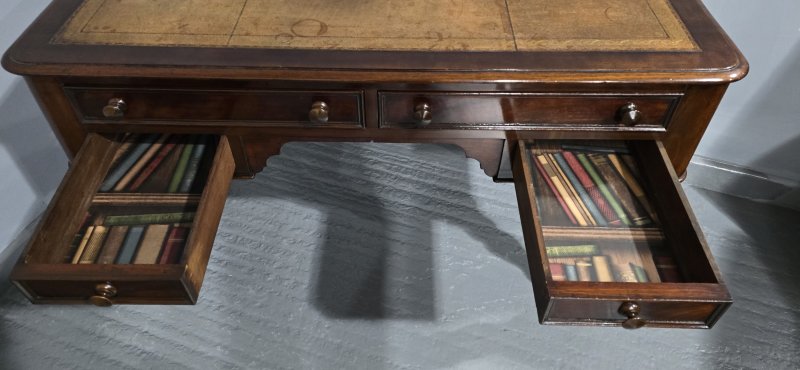 William 4th Freestanding Mahogany Desk - Image 4